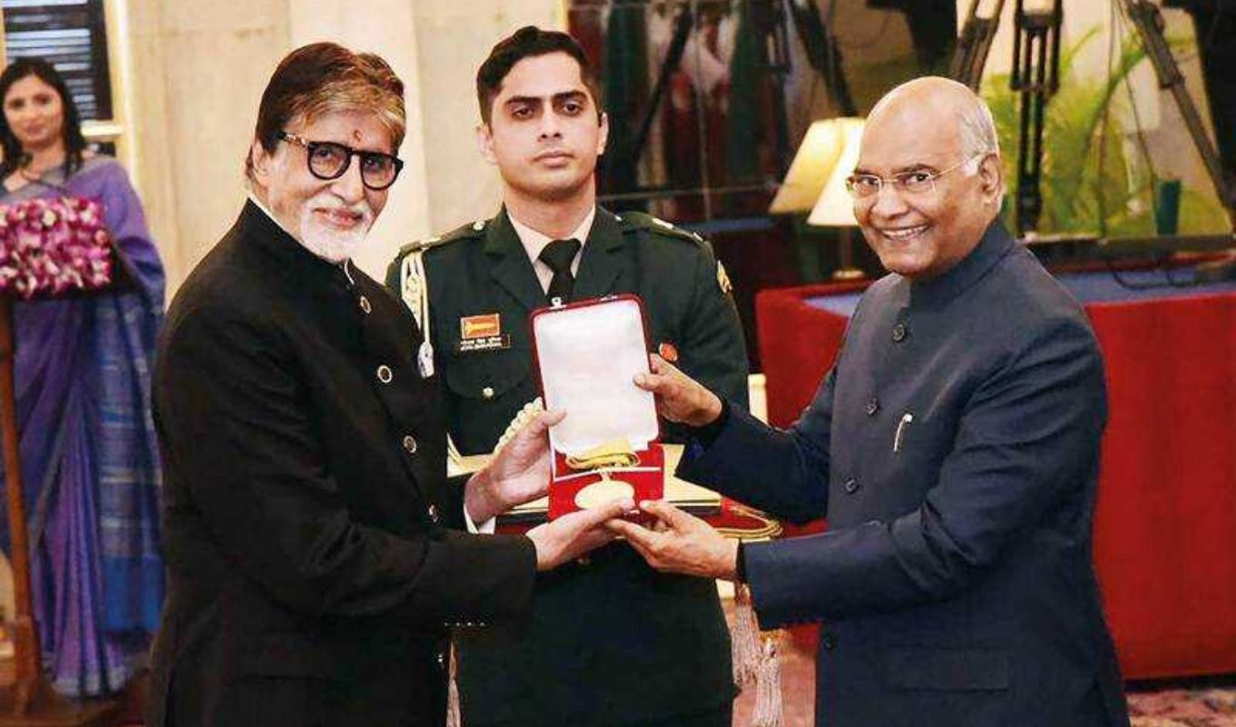 Big B Amitabh Bachhan To Be Given Dada Saheb Falke Award! Bollywood Took To Twitter To Congratulate Him