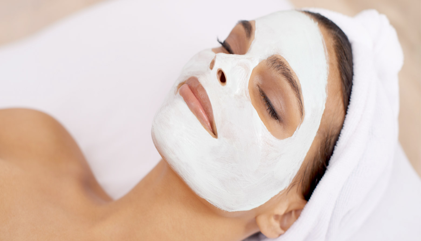Here’s How To Do Salon Like Facial At Home