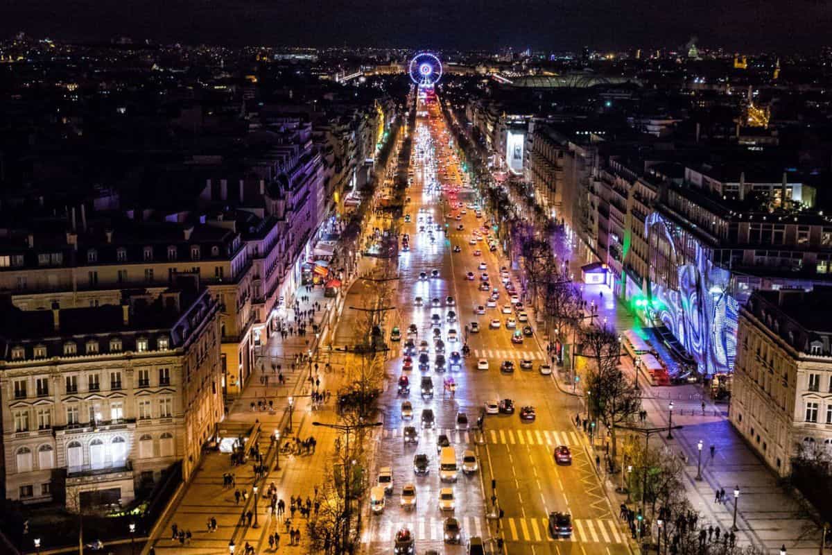 things to do in Paris at night 