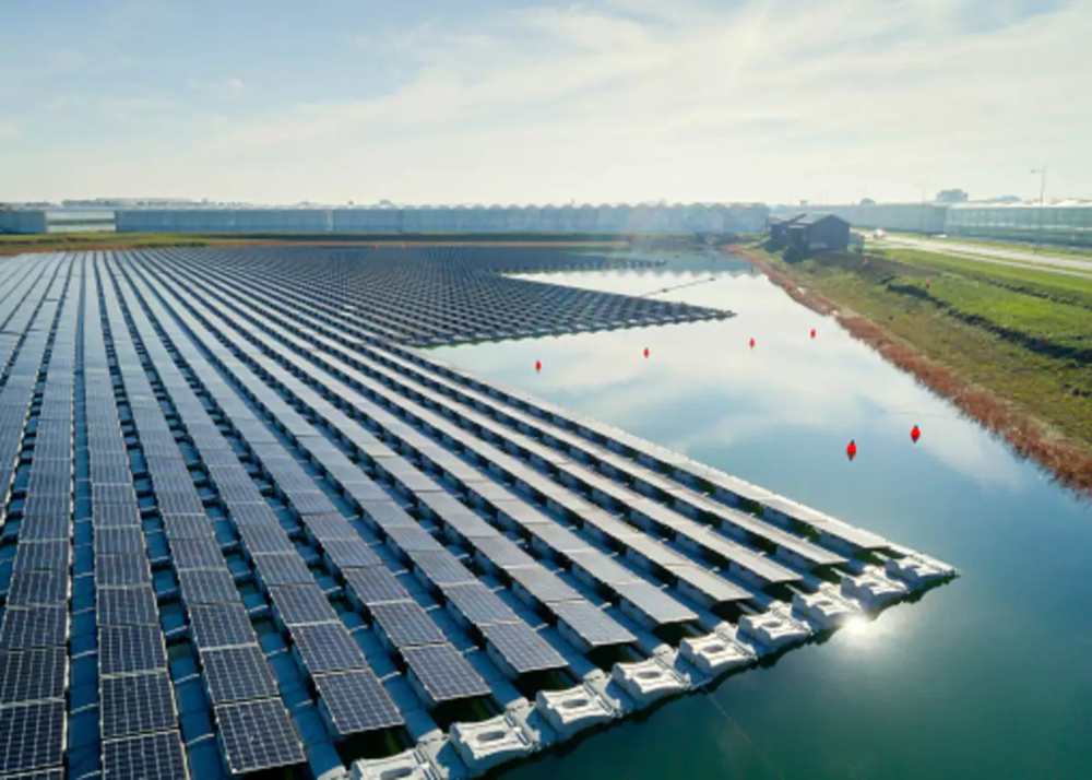 largest floating solar power plant