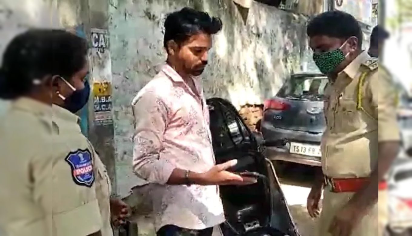Hyderabad Police Checks Locals’ Whatsapp Chats For “Ganja & Drugs”, Video Goes Viral