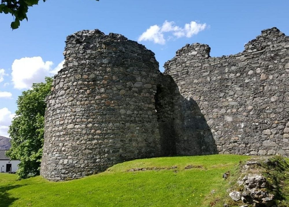 Old Inverlochy Castle