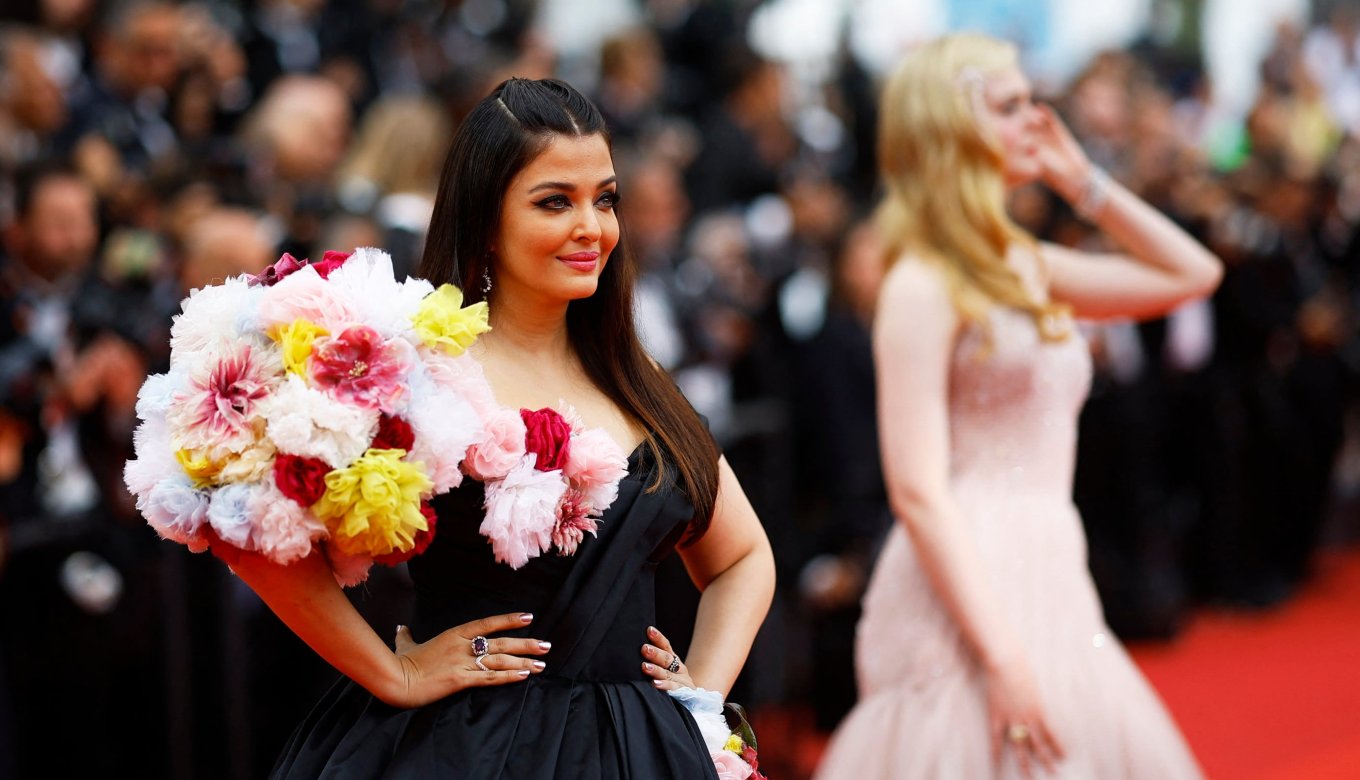 Aishwarya Rai Red Carpet Look at Cannes 2022