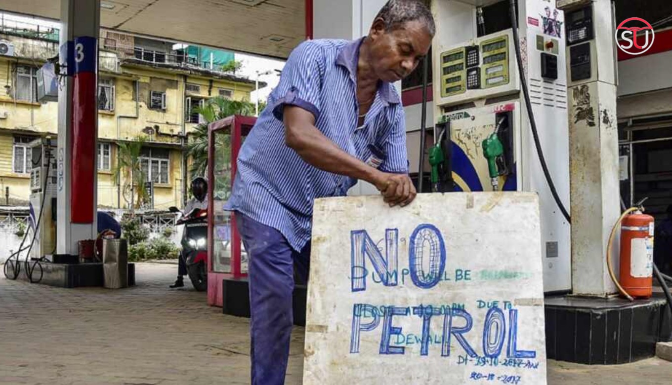 MP Facing Petrol Diesel Crisis, Only 3-4 Days Stock Left in Bhopal