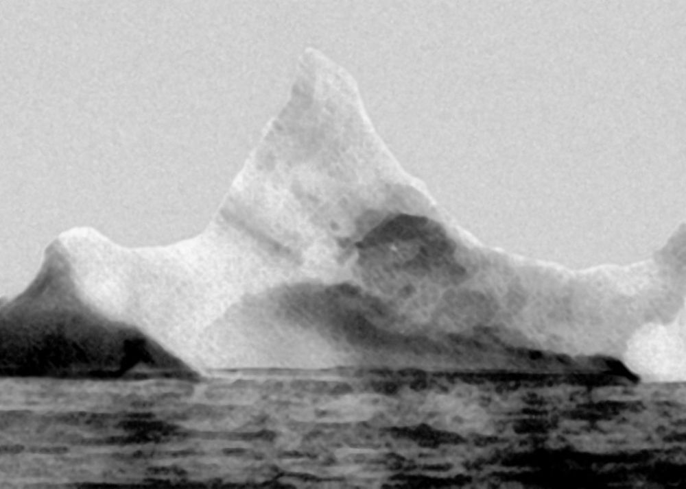 Titanic Ship: Atlantic ocean Iceberg