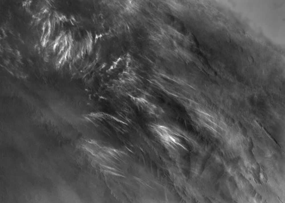 Viking Orbiter 1 click images of water clouds in Valles Marineris area on Mars in 17 Aug. 1976