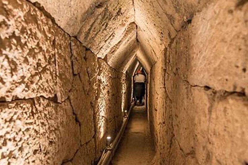 What is Inside the Most Spectacular Ancient Tunnel in Egypt
