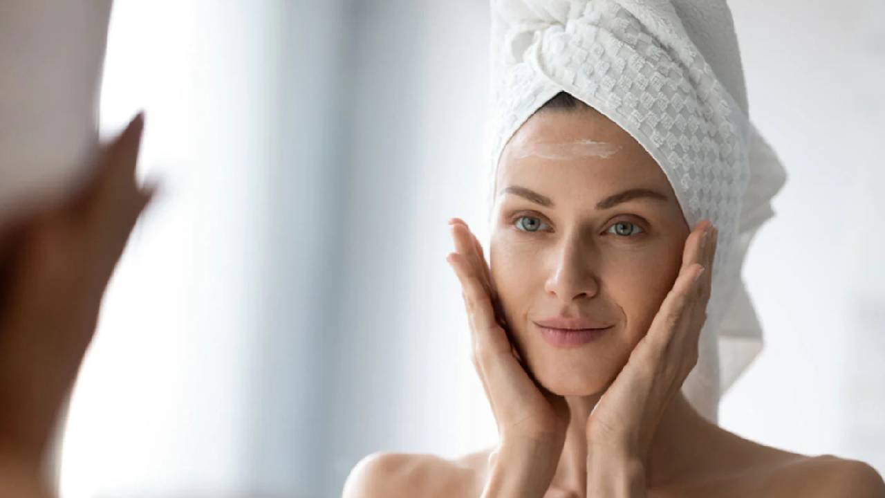 Facial massage for face skin